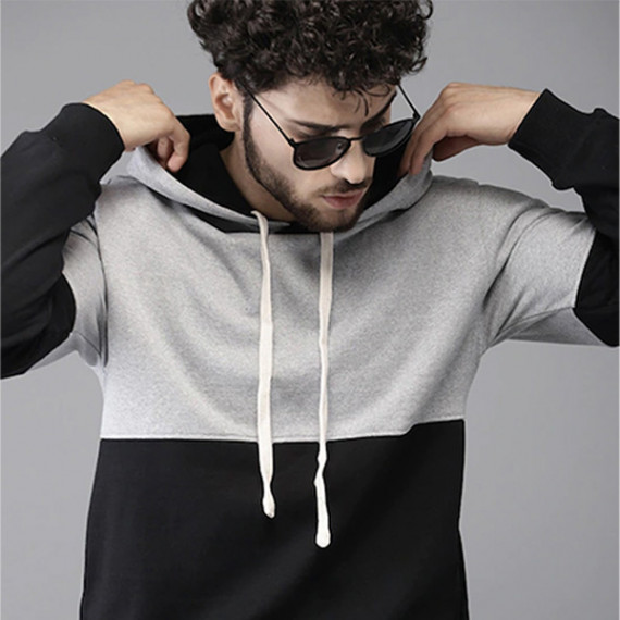 https://easyeleganz.com/products/men-black-grey-colourblocked-hooded-sweatshirt