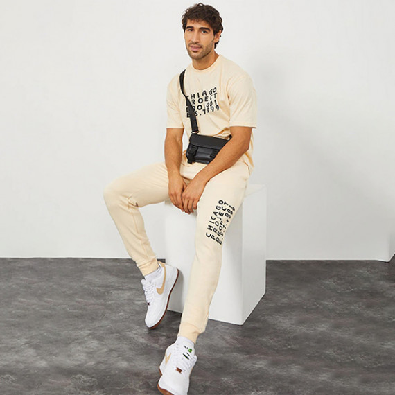 https://easyeleganz.com/products/men-cream-colored-solid-slim-fit-cotton-joggers