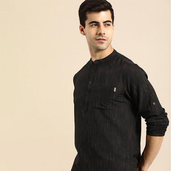 https://easyeleganz.com/vi/products/men-black-woven-design-kurta