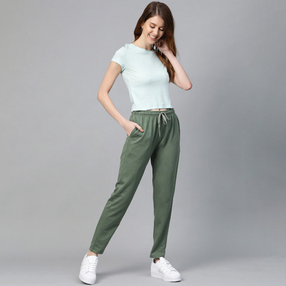 https://easyeleganz.com/vi/products/women-black-solid-side-stripes-cropped-track-pants