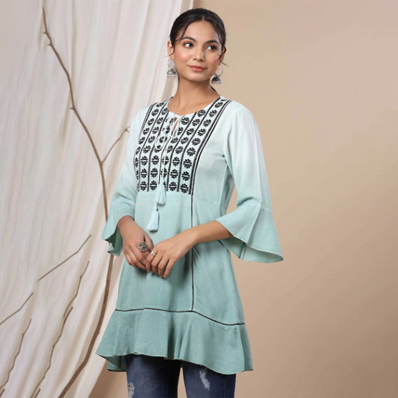 https://easyeleganz.com/vi/products/women-green-tunics