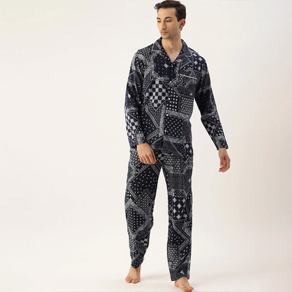 https://easyeleganz.com/products/men-navy-blue-white-printed-night-suit-1