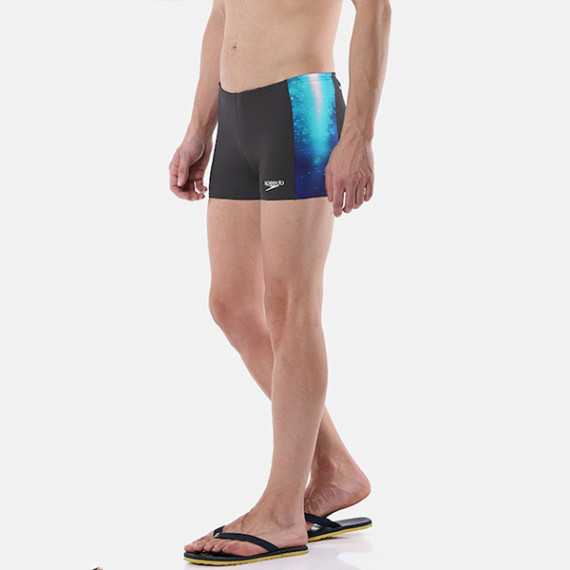 https://easyeleganz.com/vi/products/navy-swimming-trunks