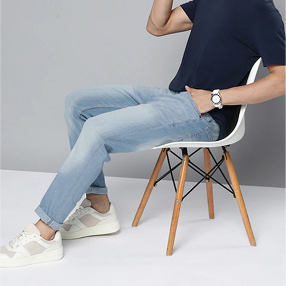 https://easyeleganz.com/products/men-blue-slim-tapered-fit-light-fade-stretchable-jeans