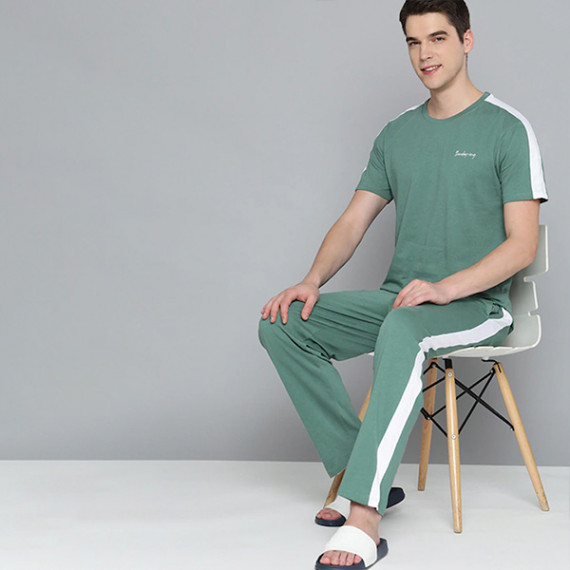 https://easyeleganz.com/vi/products/men-green-white-side-stripes-pure-cotton-pyjama-set