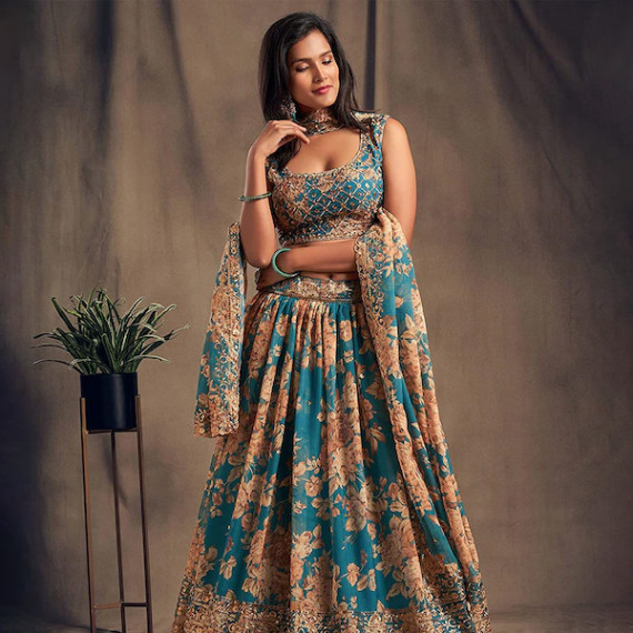 https://easyeleganz.com/products/blue-beige-printed-semi-stitched-lehenga-unstitched-blouse-with-dupatta